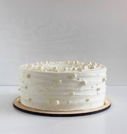 Свадебный торт с жемчужинками